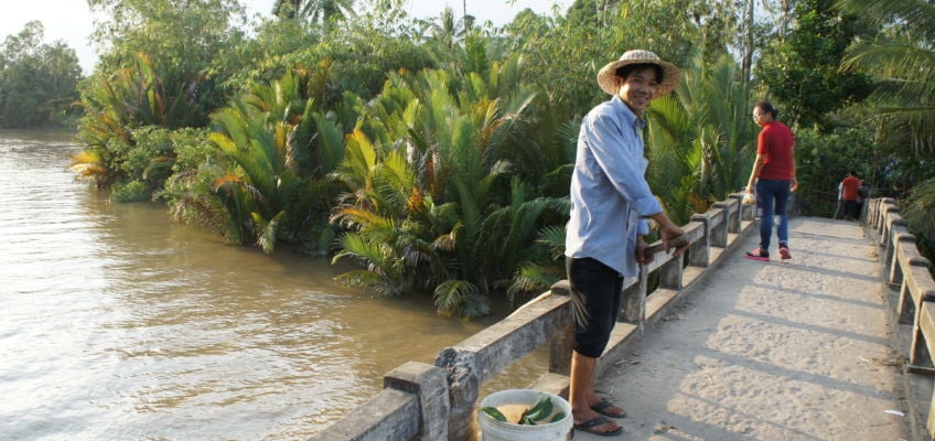 Spaziergang durch vietnamesisches Dorf